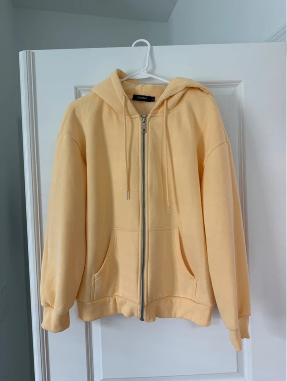 Women’s zipped hoodie